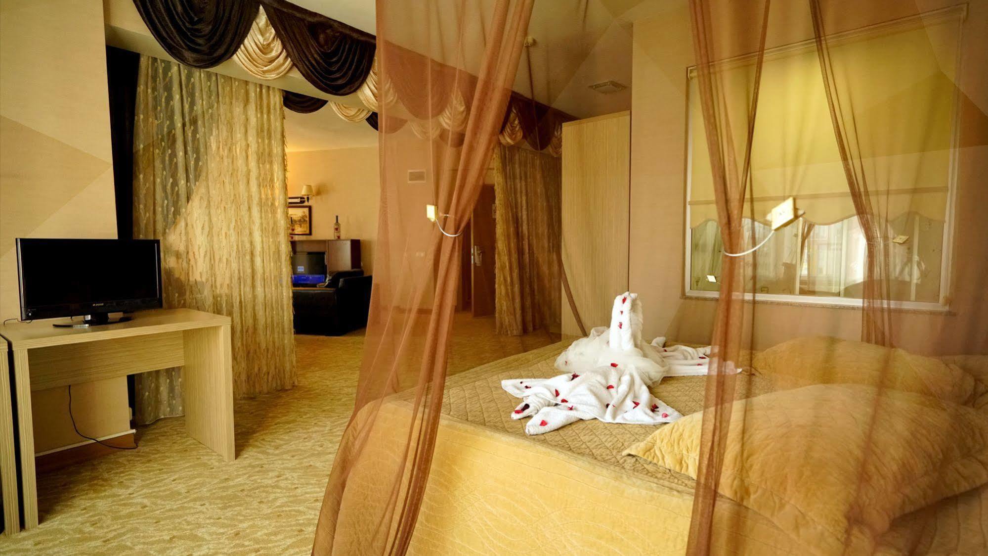 Es Albatros Hotel Eskişehir Kültér fotó